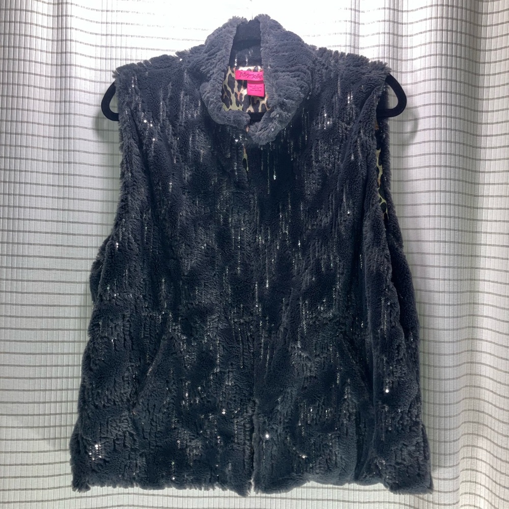 Betsey Johnson Leopard Print lined Faux Fur Vest size  L